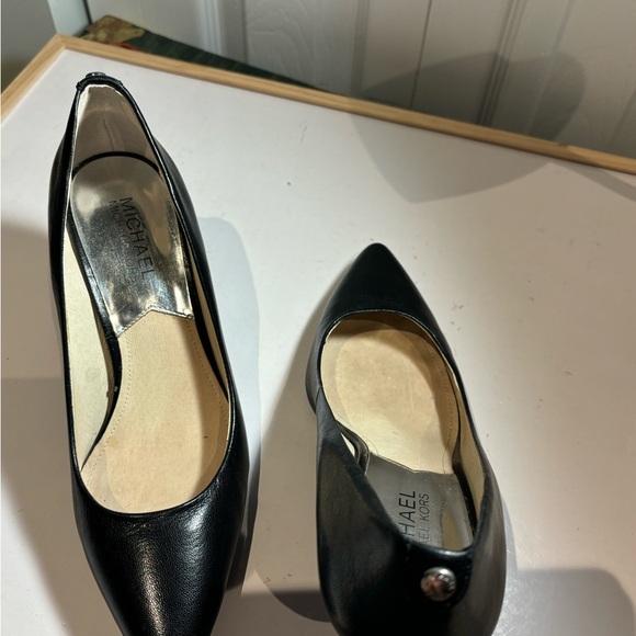 Michael Kors black leather 3” kitten kneel.  Size 7.5 - Picture 5 of 6